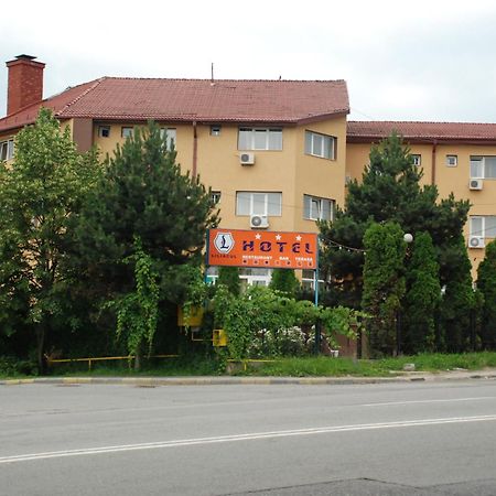 Hotel Liliacul Cluj-Napoca Luaran gambar