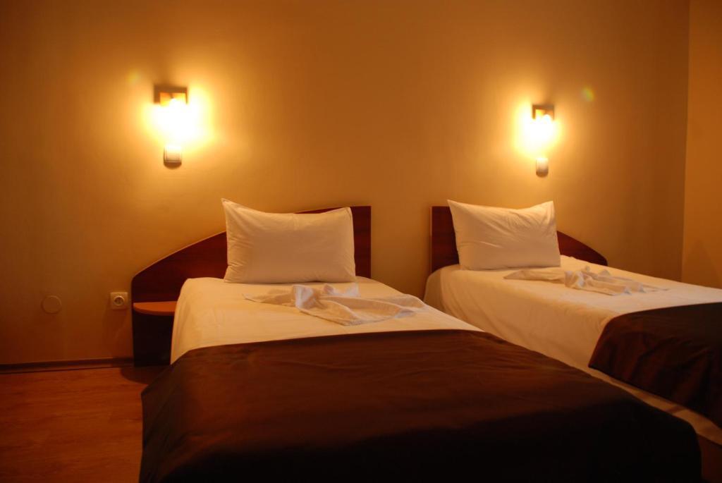 Hotel Liliacul Cluj-Napoca Bilik gambar
